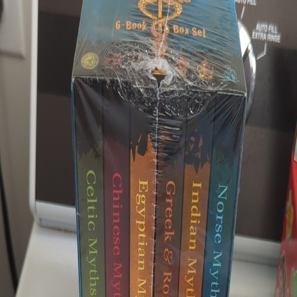Mythology Box Set for Kids - Multicolor
